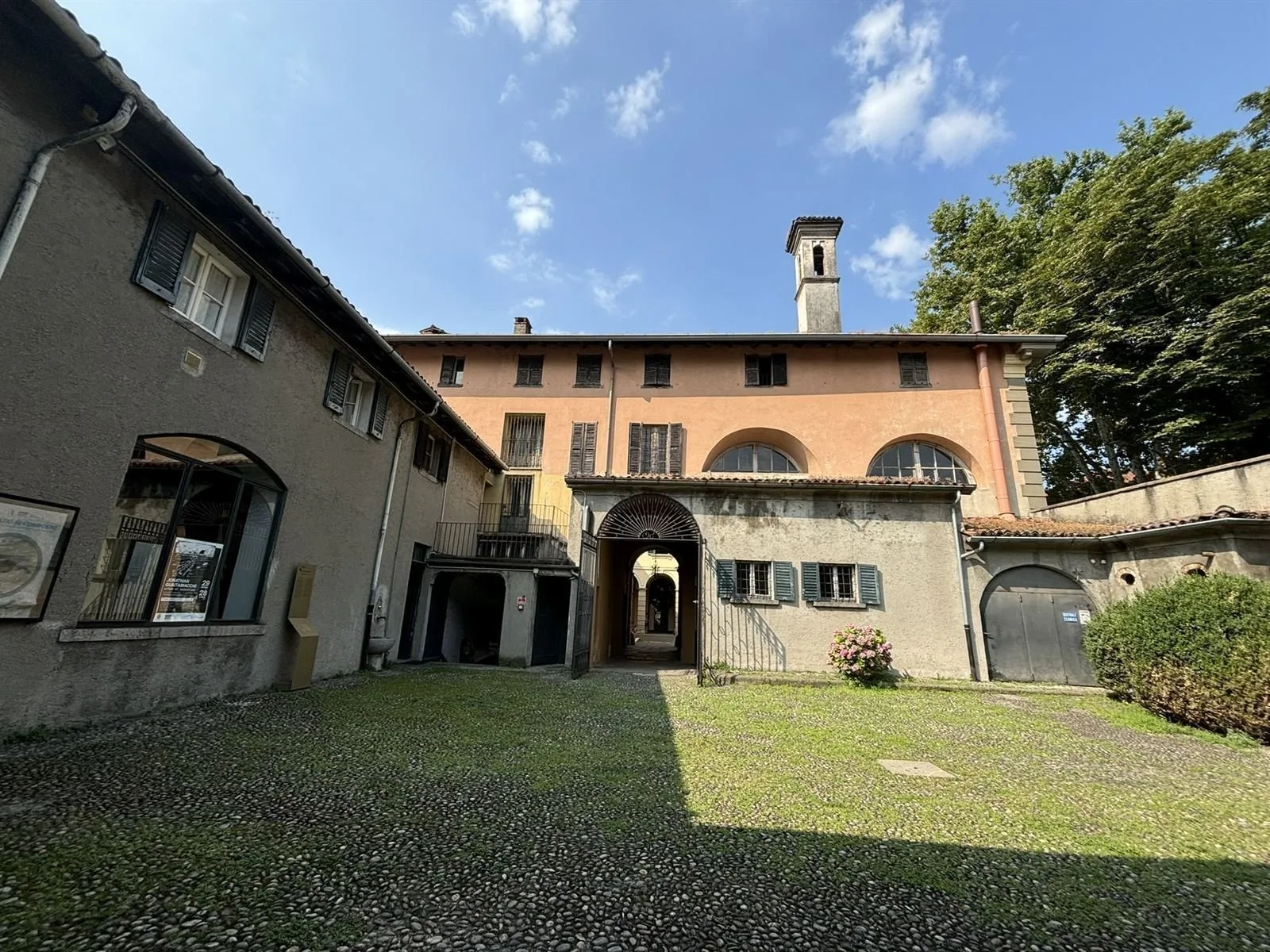 Museo Villa Manzoni — Facciate rustici - prima dell'intervento