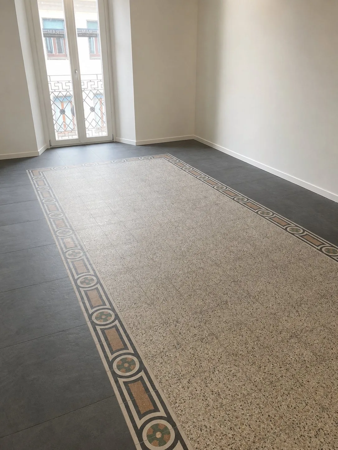 Palazzo Ghislanzoni — Pavimentazioni storichere cuperate