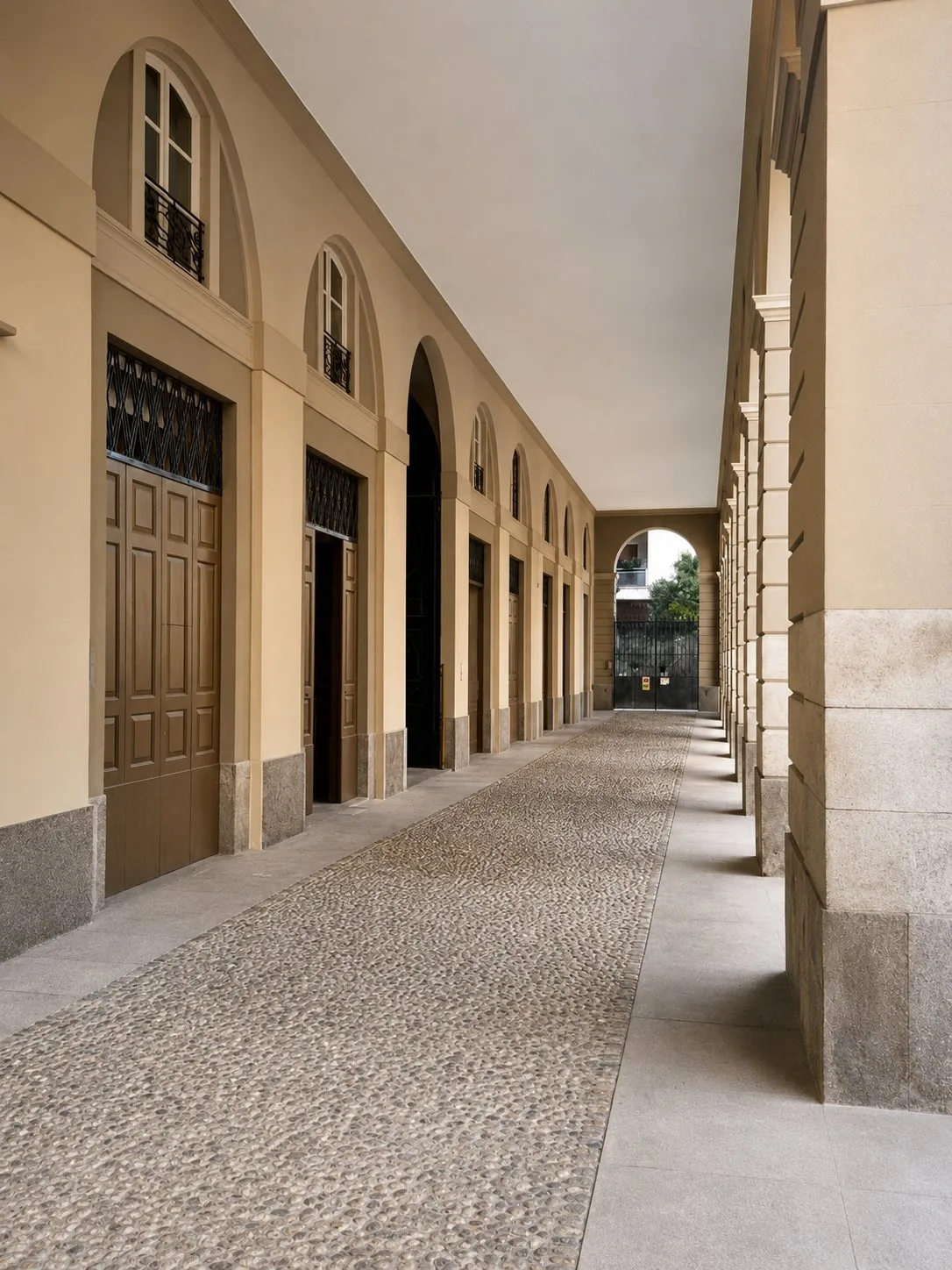 Palazzo Monti — Completamento portico