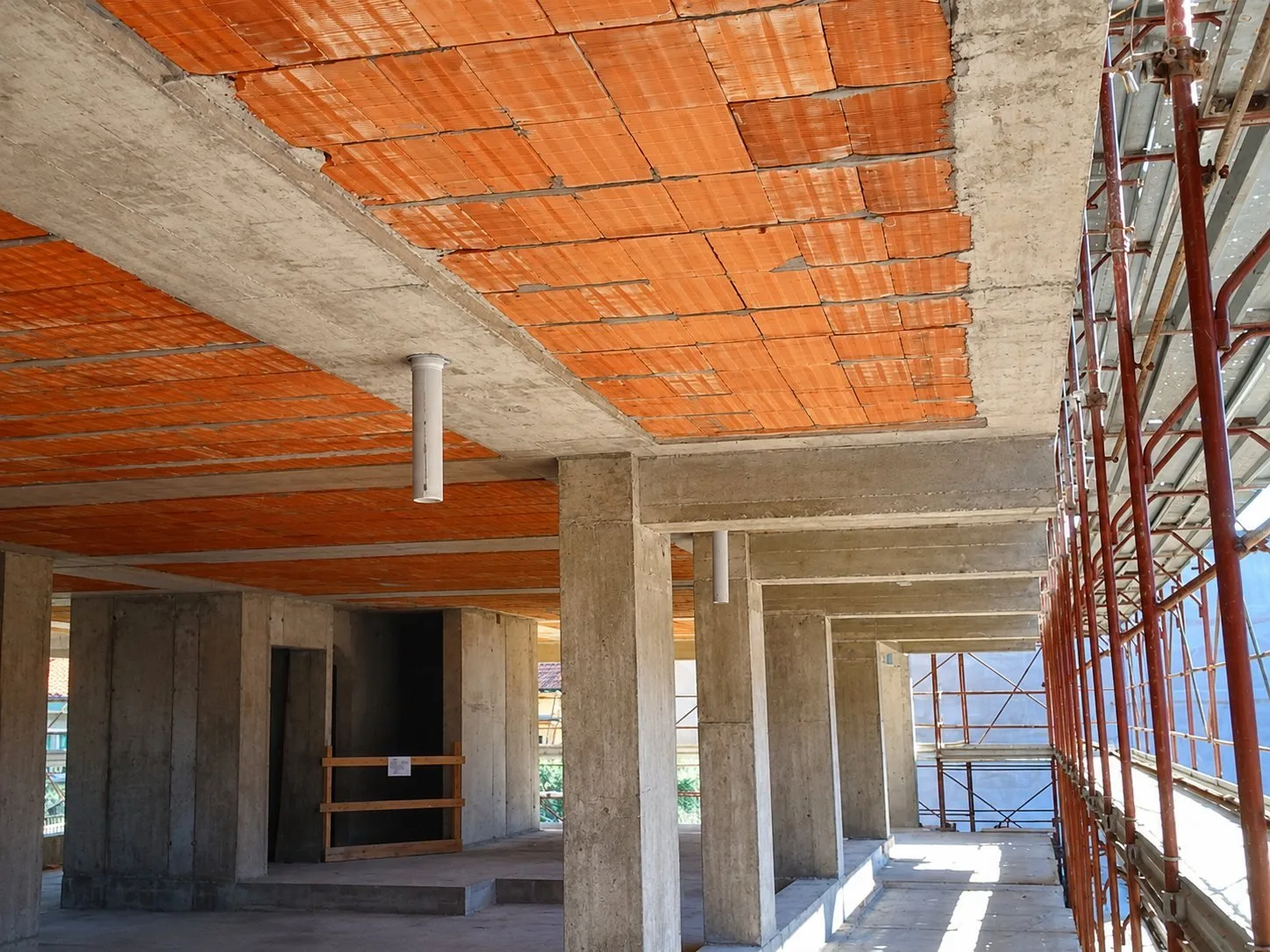Technology Tower — Cementi armati