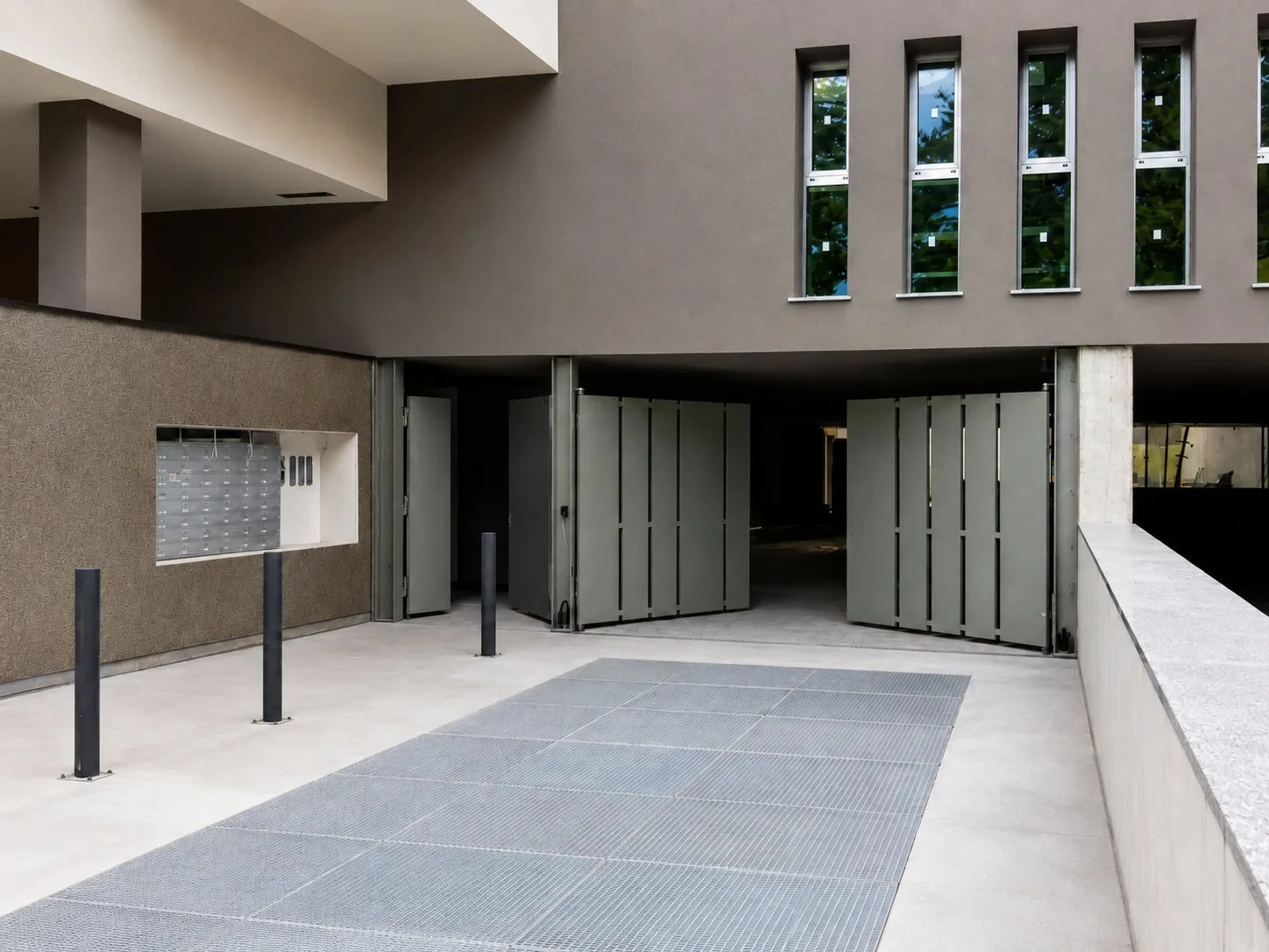 Technology Tower — Dettagli finiture esterne