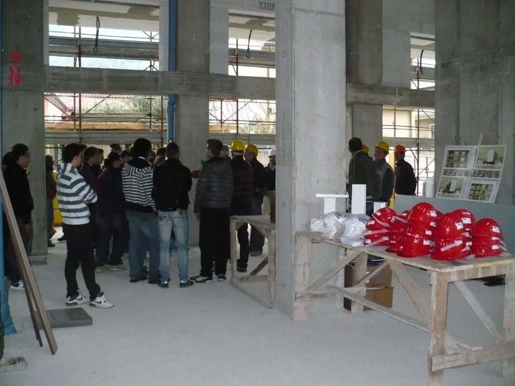 Technology Tower — Scuola in cantiere